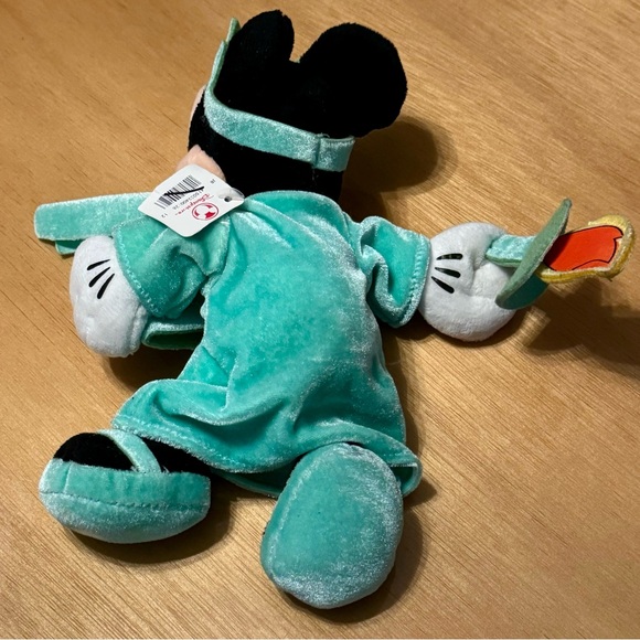 Disney Minnie Mouse Lady Liberty Statue Plush 9” Used w/ Tag - Picture 7 of 11